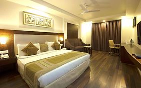 Hotel le Roi New Delhi